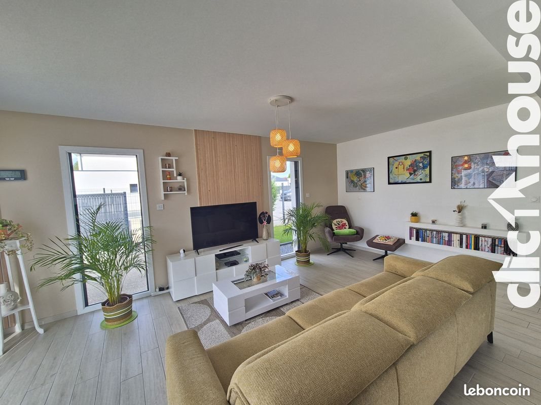 Maison à vendre, 98m², Sannerville