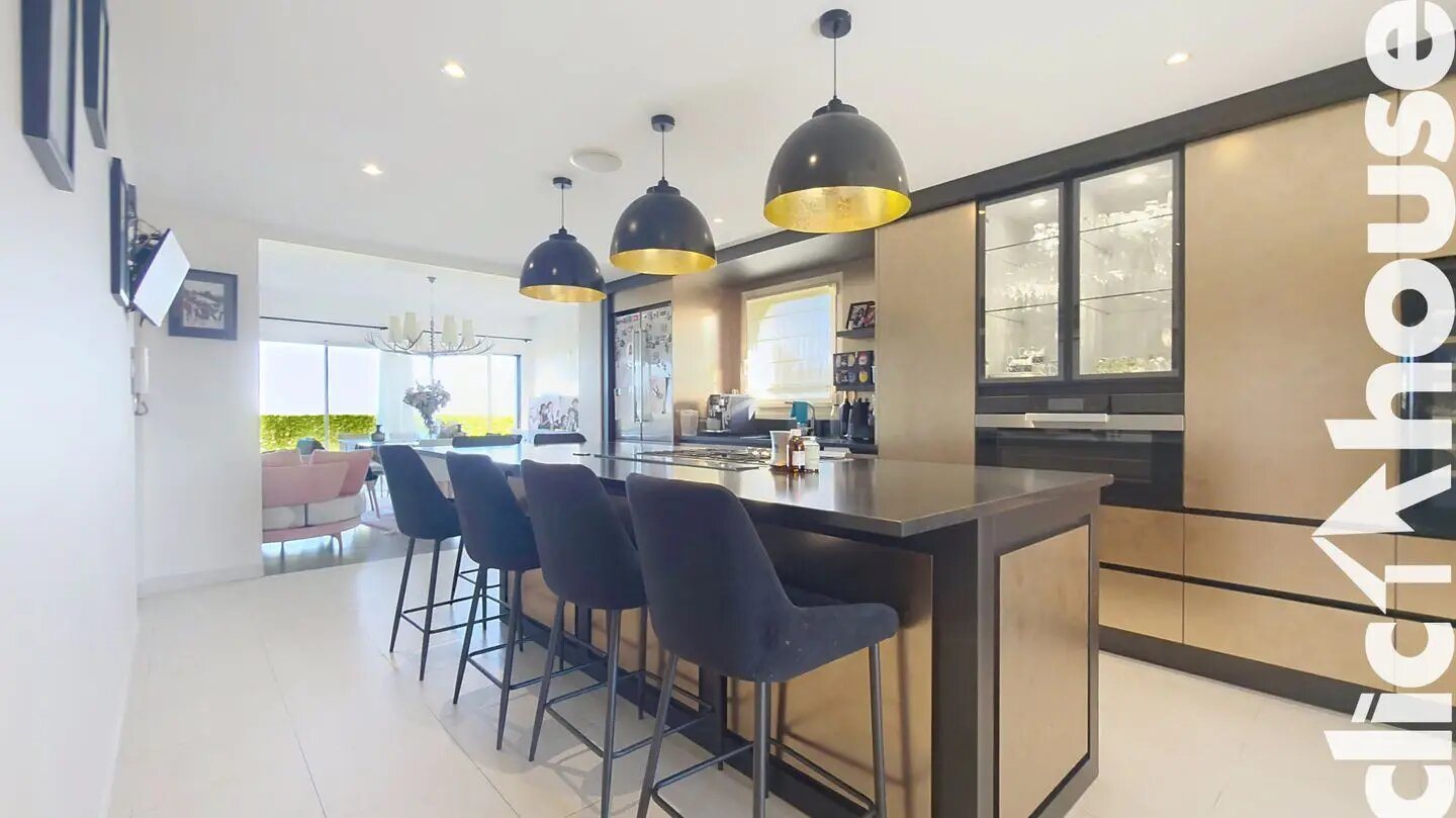 Maison à vendre, 340m², Saint-Planchers