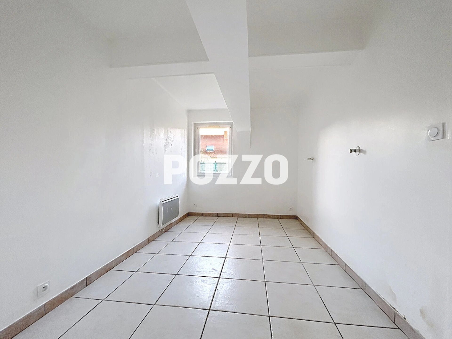 Appartement à louer, 41m², Castine-en-Plaine