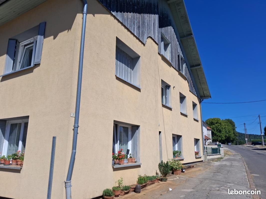 Appartement à louer, 84m², Pierrefontaine-les-Varans