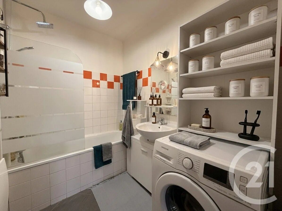 Appartement à louer, 72m², La Vèze