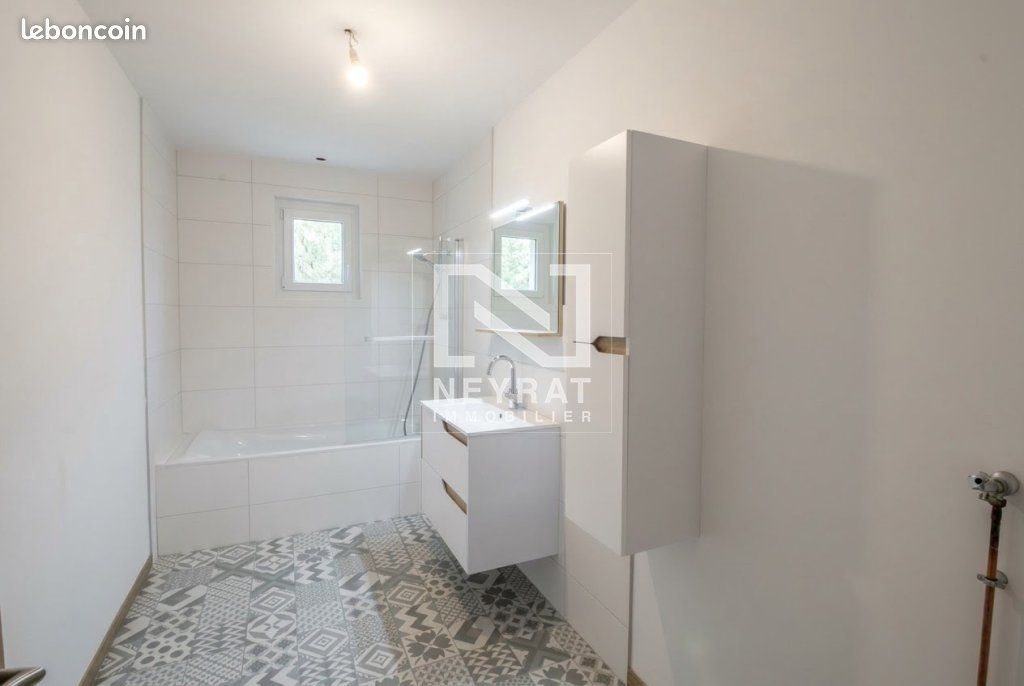 Appartement à louer, 120m², Bantanges