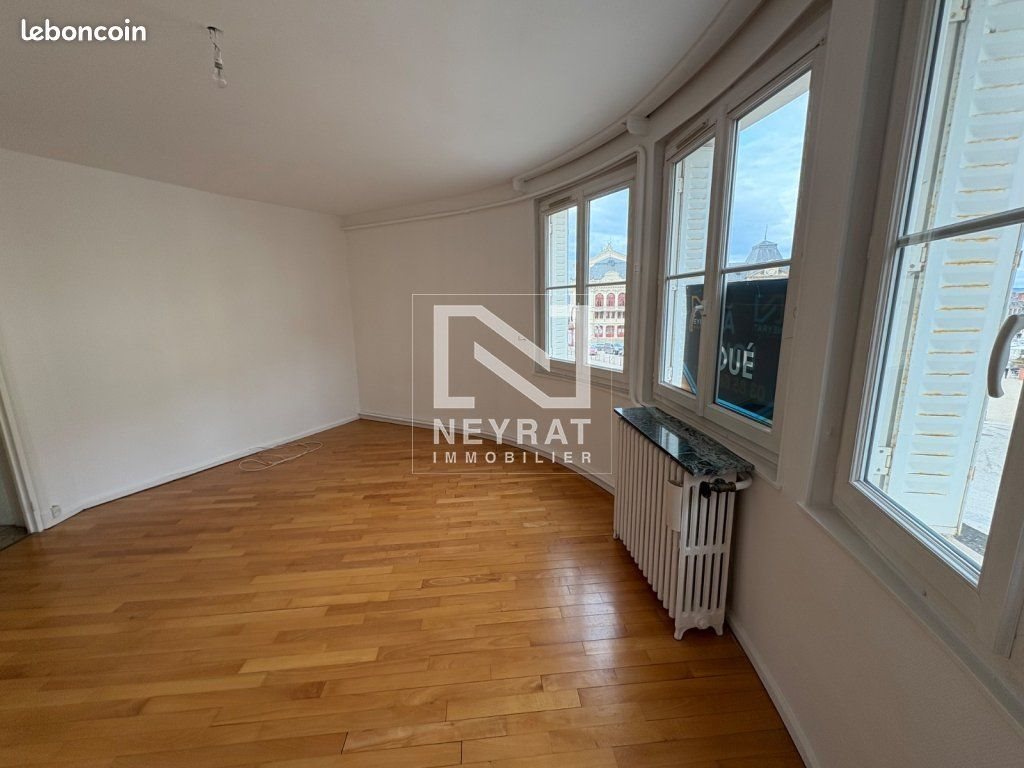 Appartement à louer, 80m², Autun