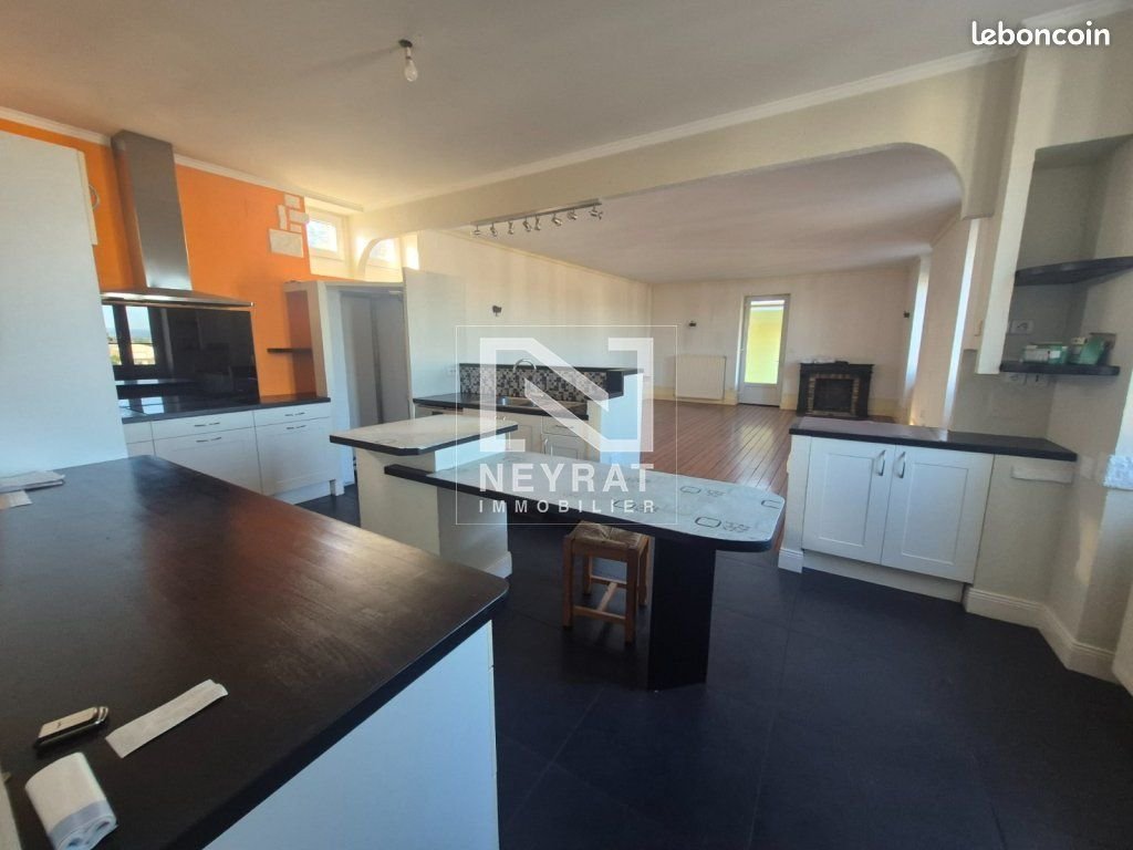 Appartement à louer, 150m², Autun