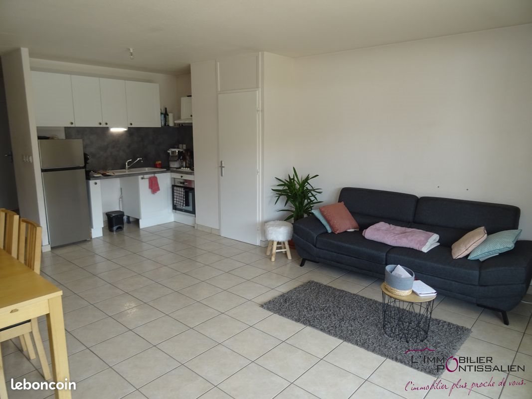 Appartement à louer, 69m², La Cluse-et-Mijoux
