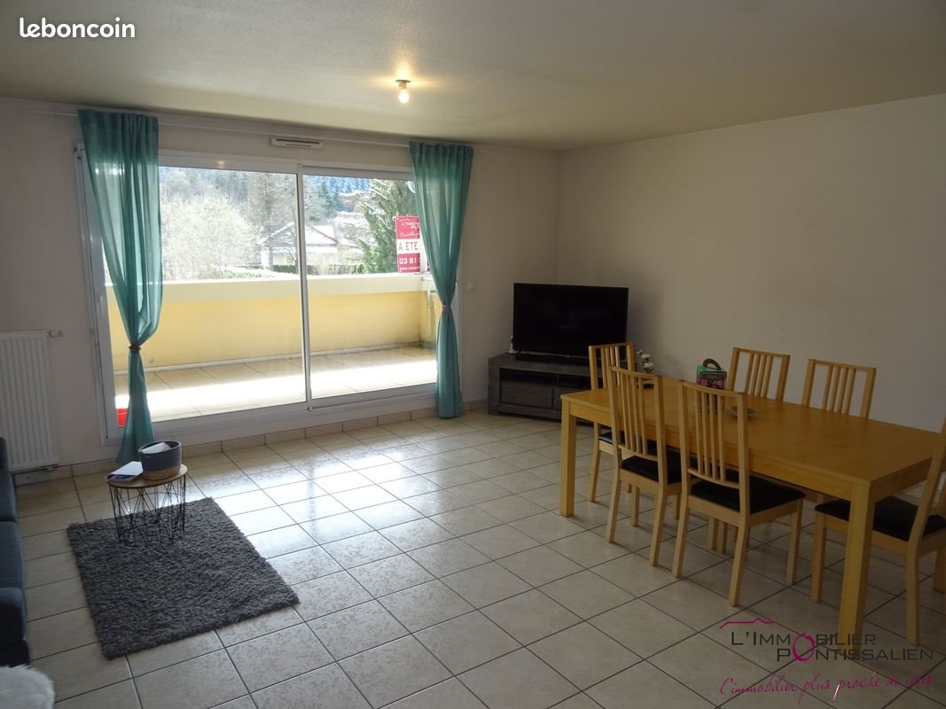 Appartement à louer, 69m², La Cluse-et-Mijoux