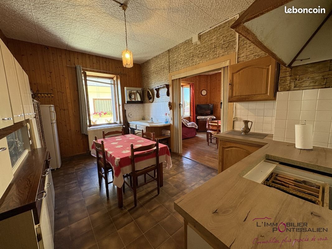 Maison à vendre, 160m², Frasne