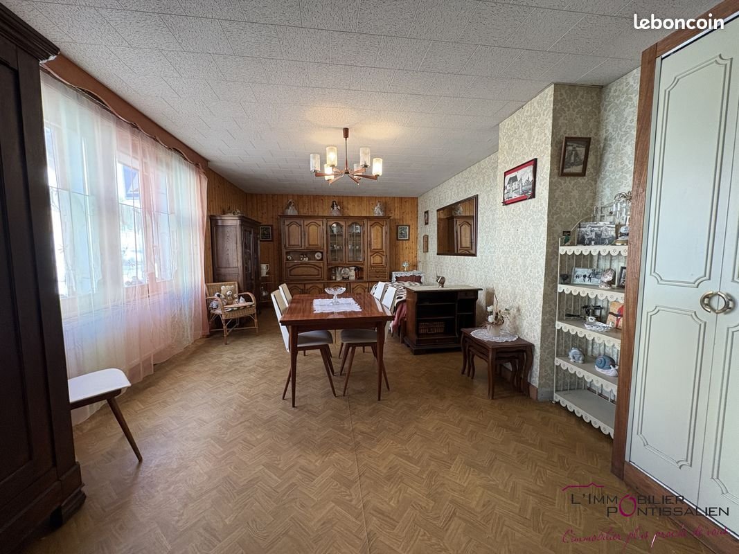 Maison à vendre, 160m², Frasne