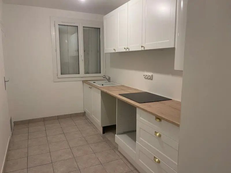 Appartement à louer, 64m², Saint-Julien-les-Villas