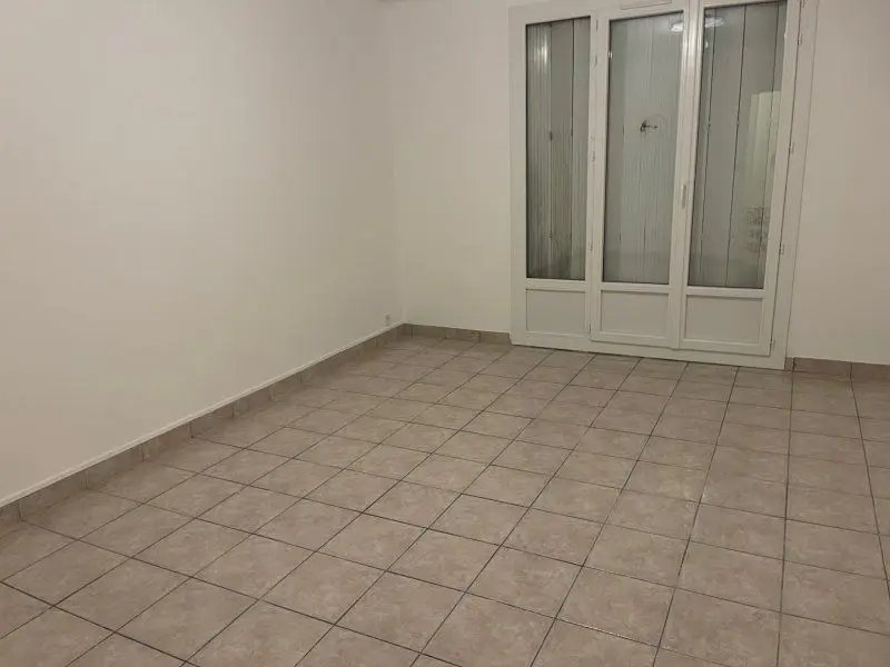 Appartement à louer, 64m², Saint-Julien-les-Villas