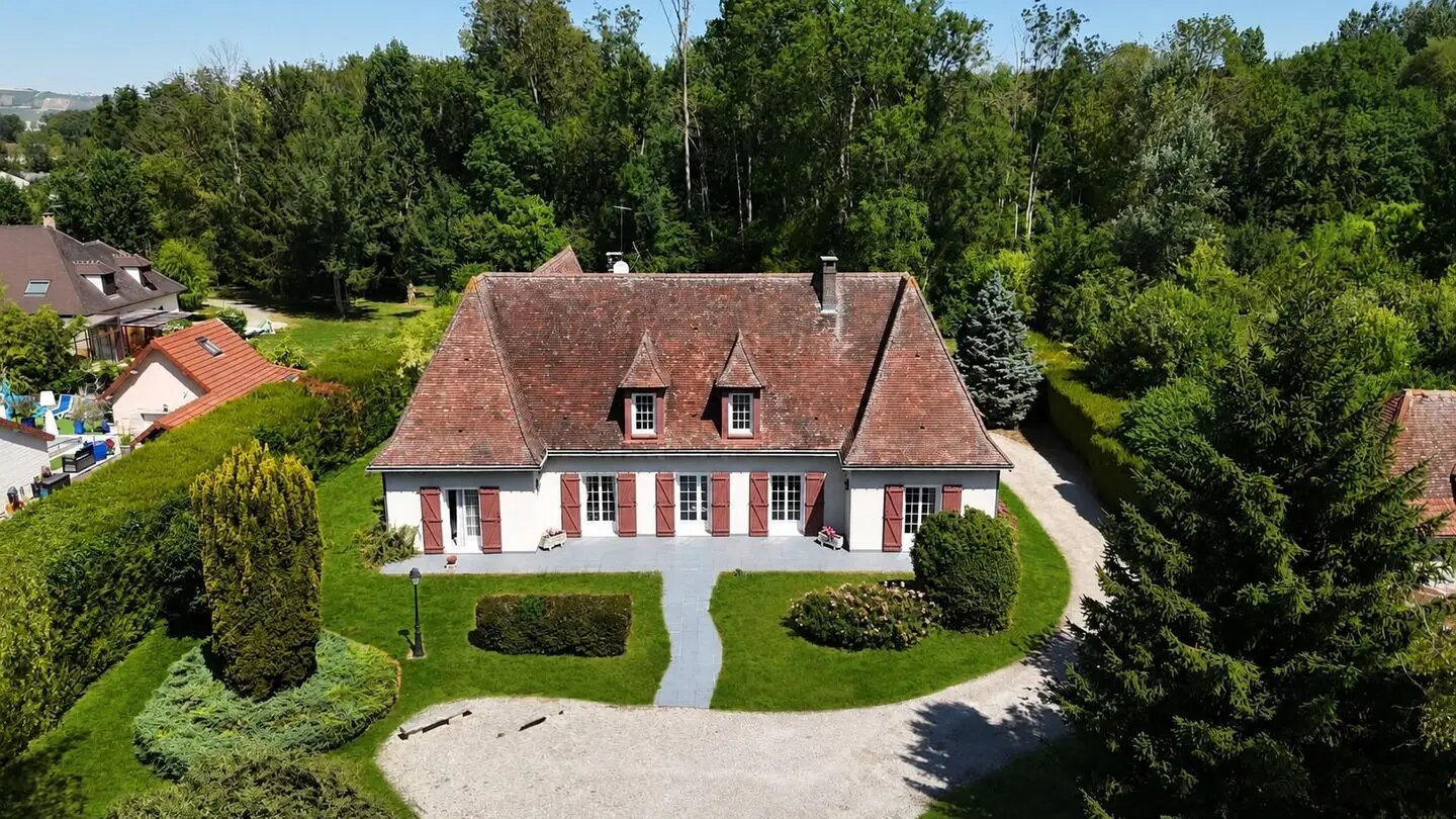Maison à vendre, 218m², La Rivière-de-Corps