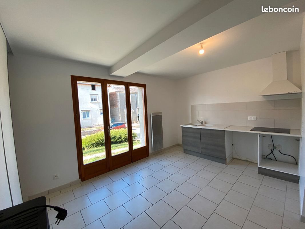 Maison à louer, 92m², Cheminon