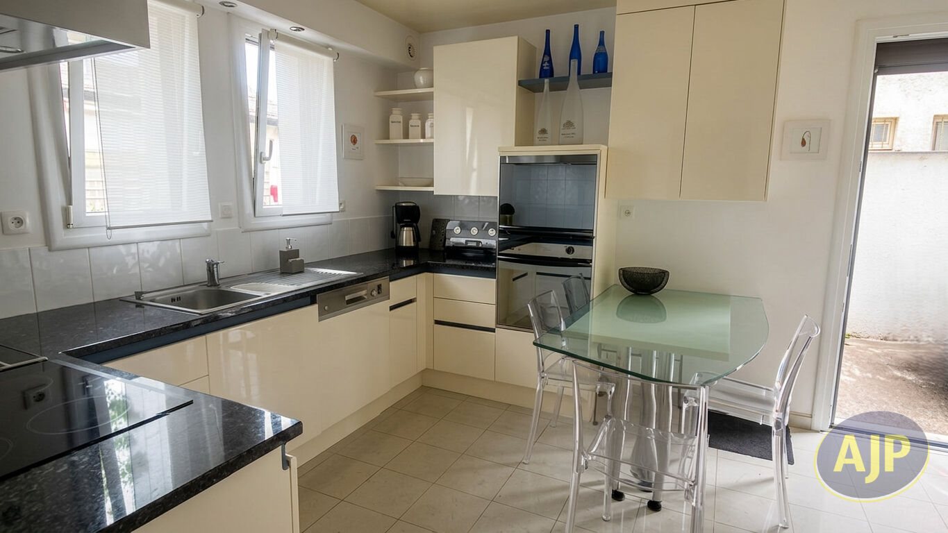 Maison à vendre, 201m², Angers