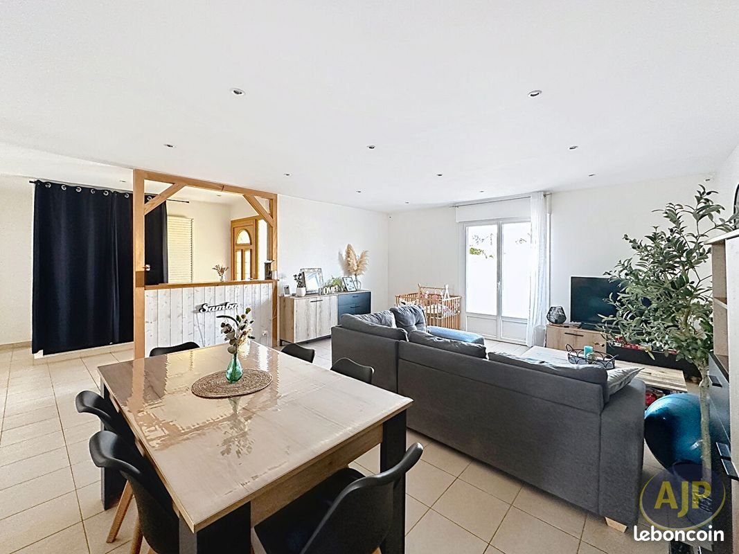 Maison à vendre, 110m², Louisfert