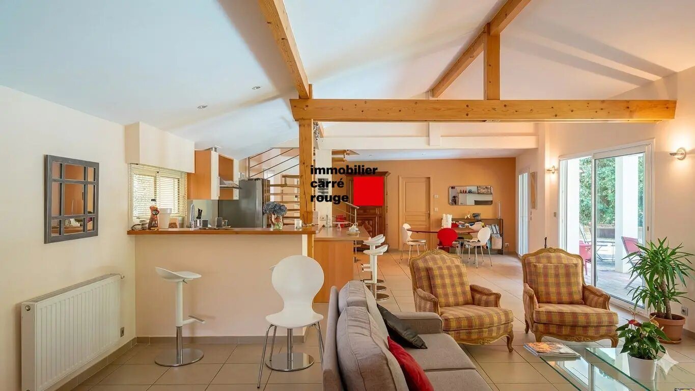 Maison à vendre, 185m², Bassussarry