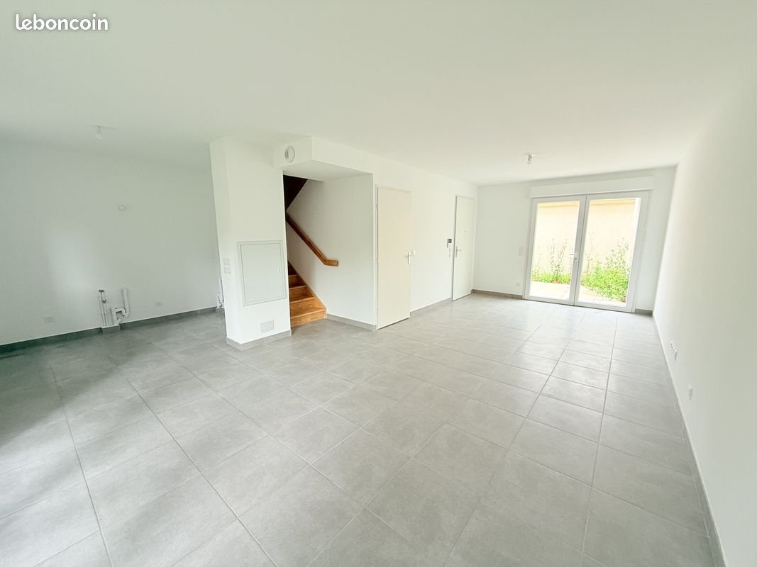 Maison à louer, 77m², Orgon