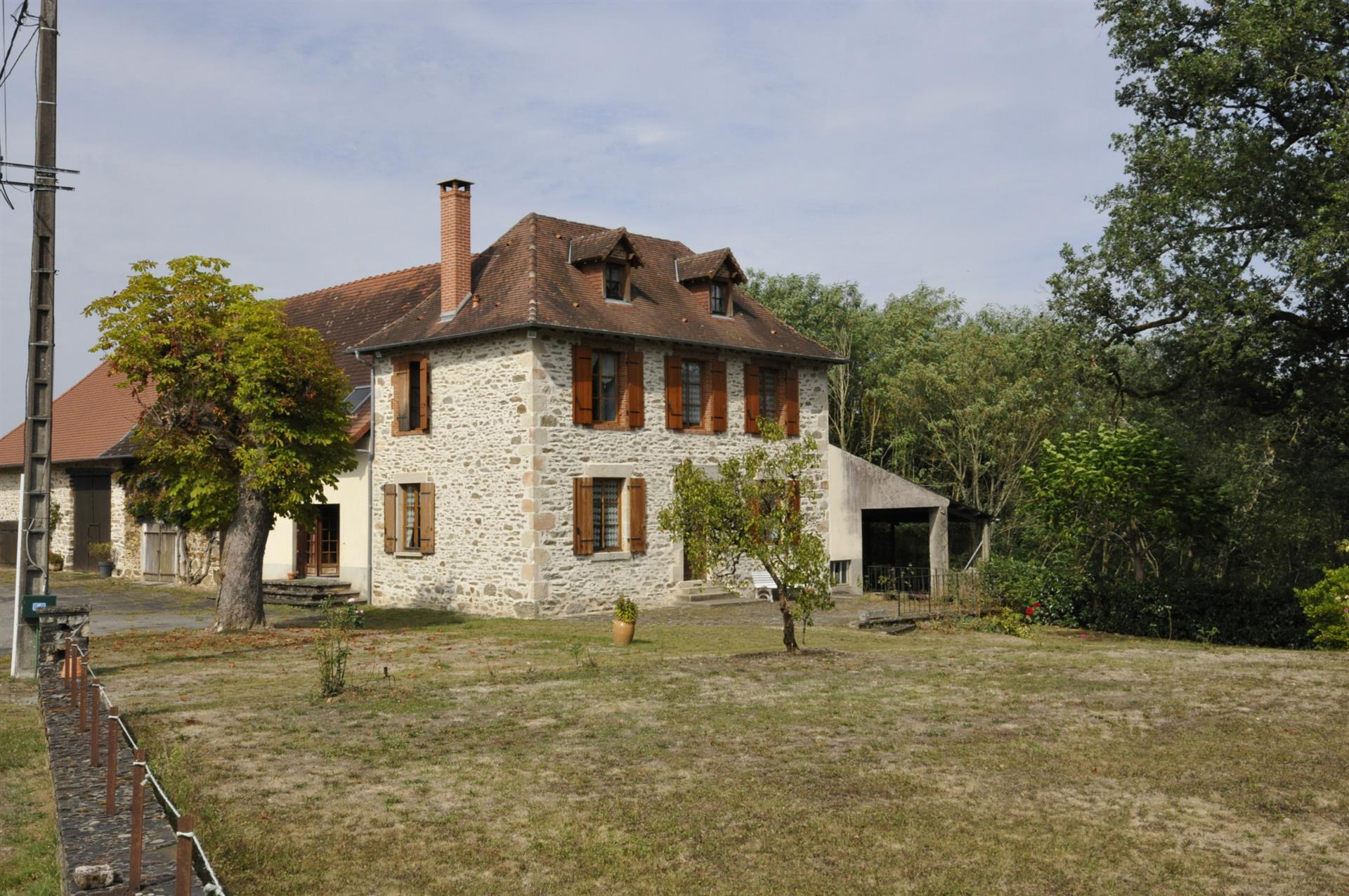 Maison à vendre, 147m², Saint-Priest-Ligoure