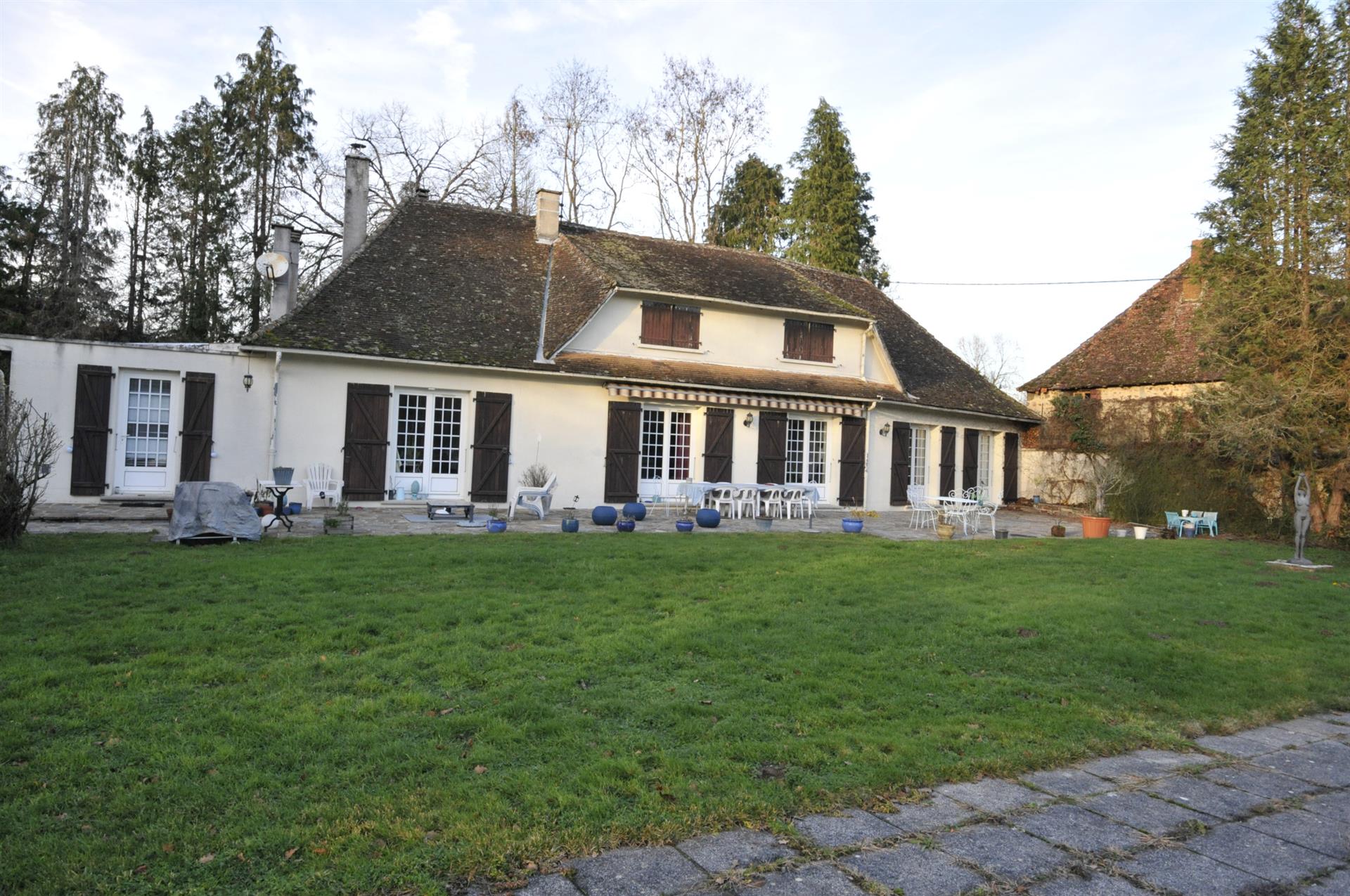 Maison à vendre, 197m², Saint-Jean-Ligoure