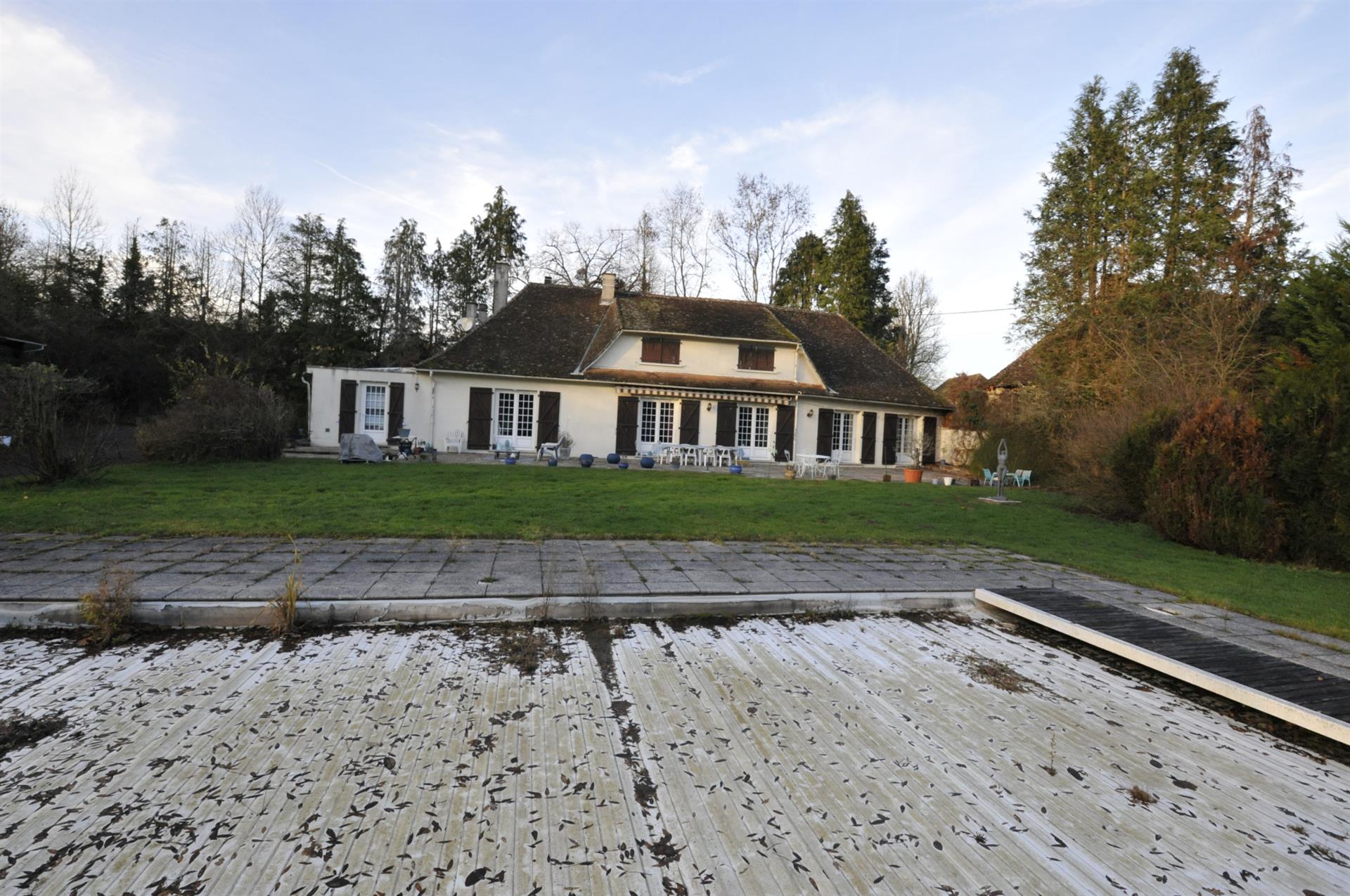 Maison à vendre, 197m², Saint-Jean-Ligoure