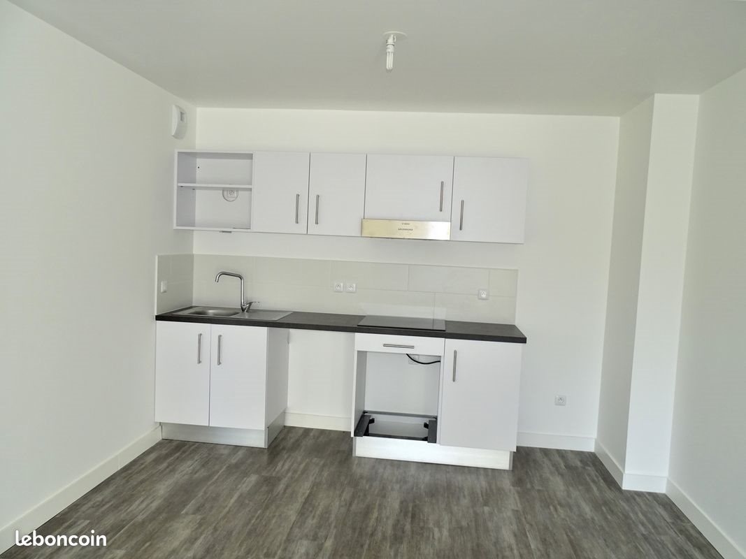 Appartement à louer, 69m², Talence