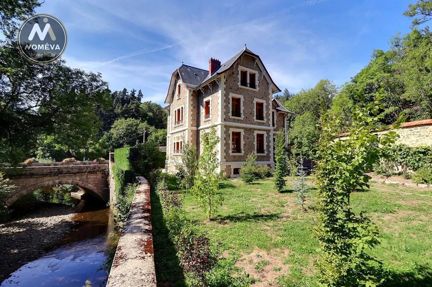 Maison à vendre, 360m², Dunières