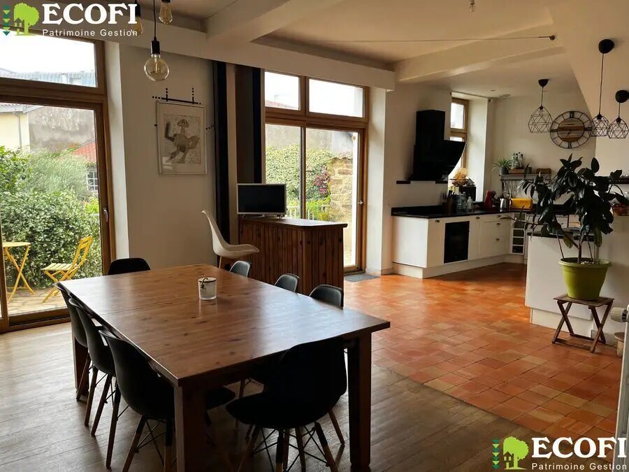 Maison à vendre, 247m², Bressuire