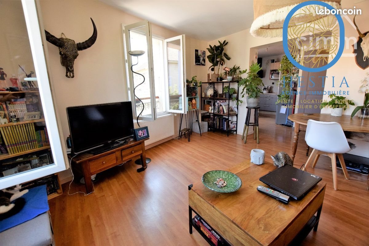 Appartement à louer, 69m², Moirans