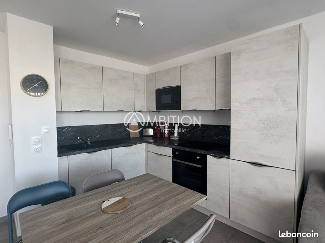 Appartement à louer, 41m², Fréjus