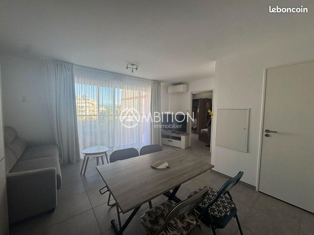 Appartement à louer, 41m², Fréjus
