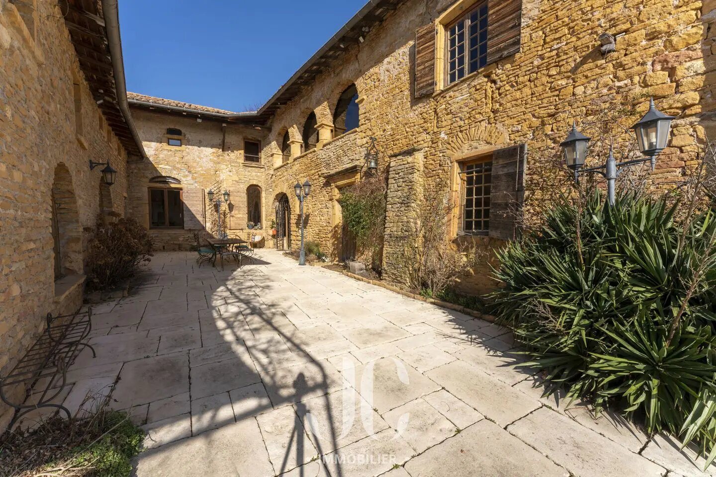 Maison à vendre, 353m², Ville-sur-Jarnioux