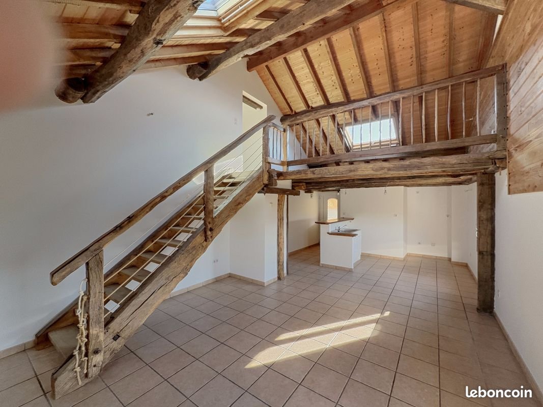 Appartement à louer, 84m², Novalaise