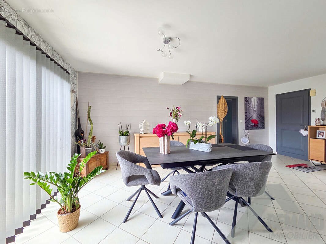 Maison à vendre, 100m², Maché