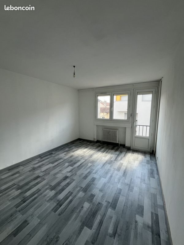 Appartement à vendre, 55m², Le Chambon-Feugerolles