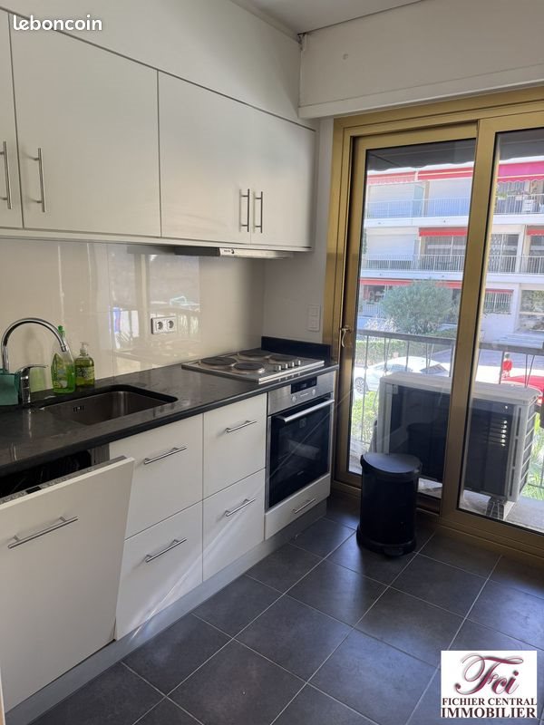 Appartement à louer, 51m², Menton