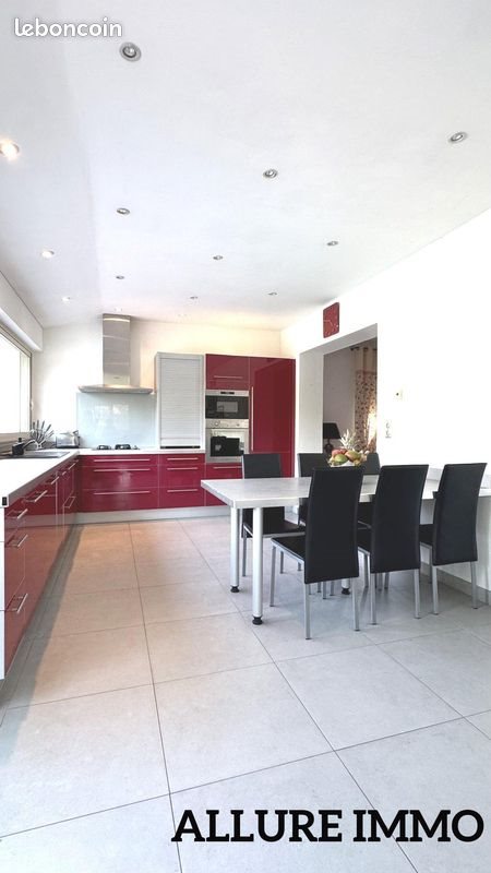 Maison à vendre, 190m², Brive-la-Gaillarde
