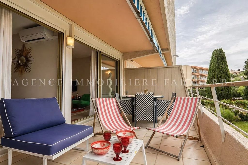 Appartement à louer, NaNm², Saint-Tropez