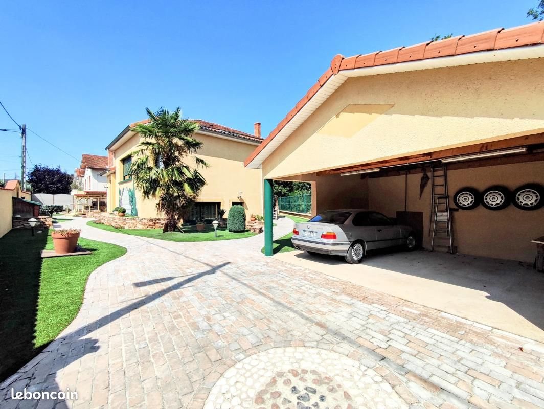 Maison à vendre, 271m², Montbrison