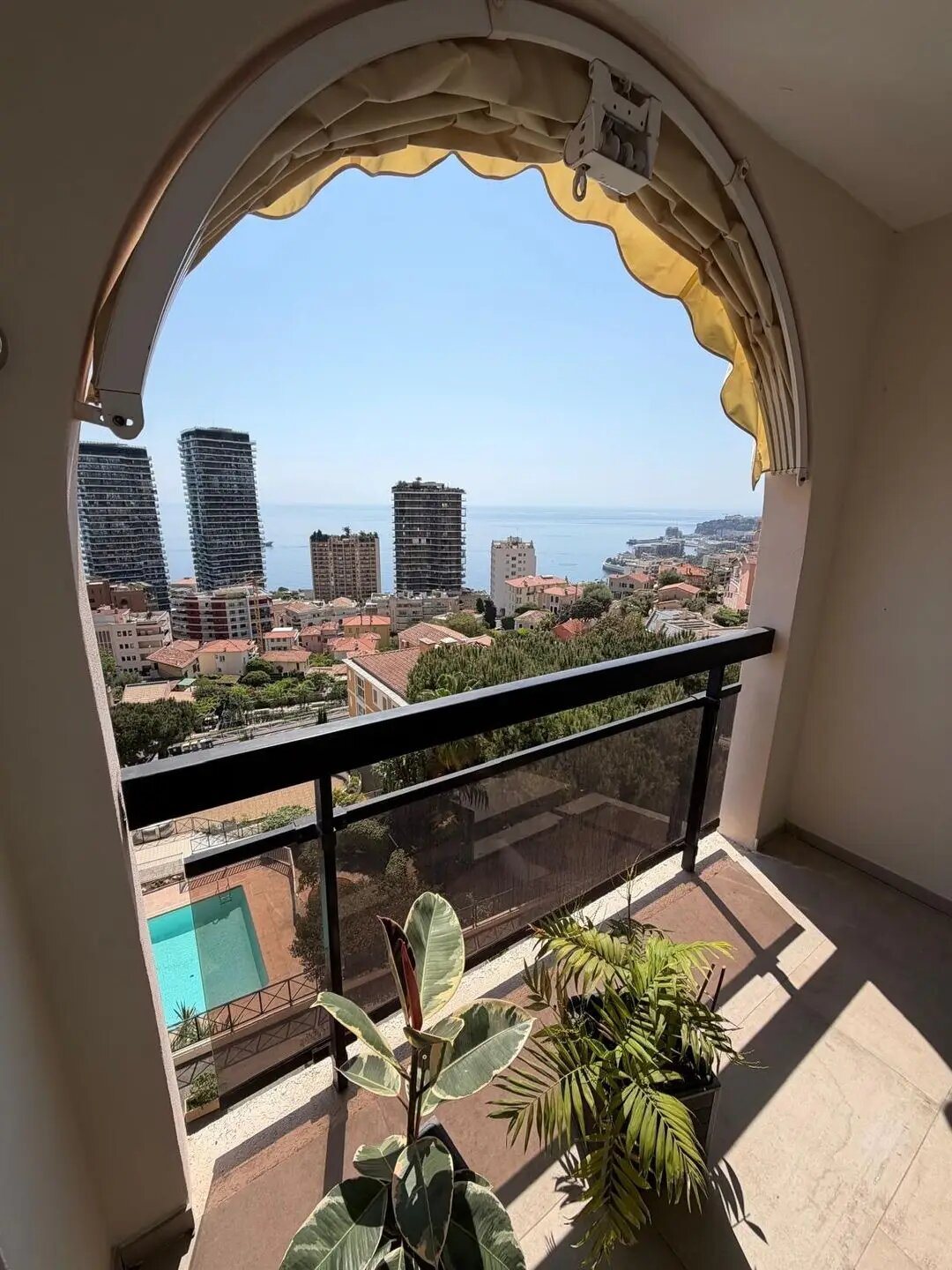 Appartement à louer, 90m², Beausoleil