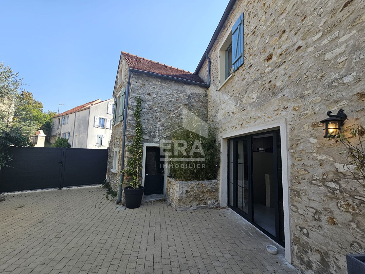 Maison à louer, 146m², Crespières