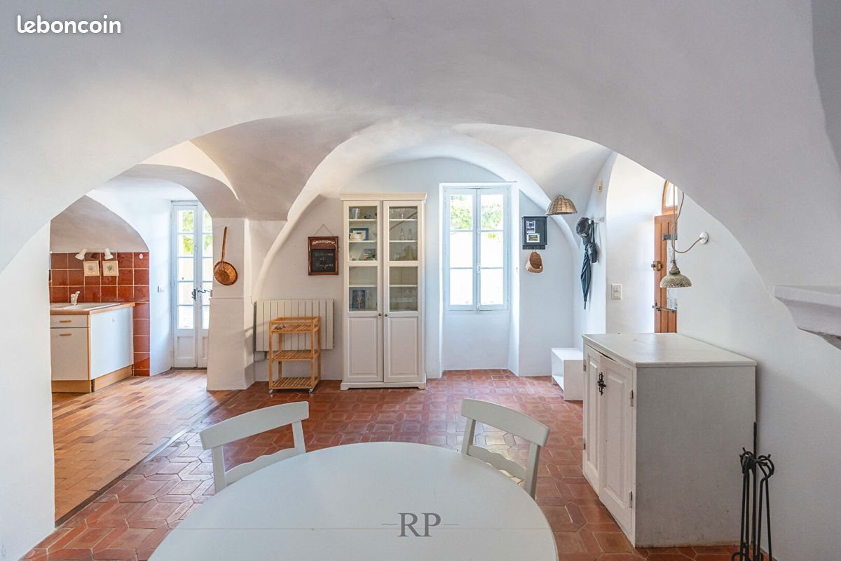 Maison à vendre, 135m², Vaugines
