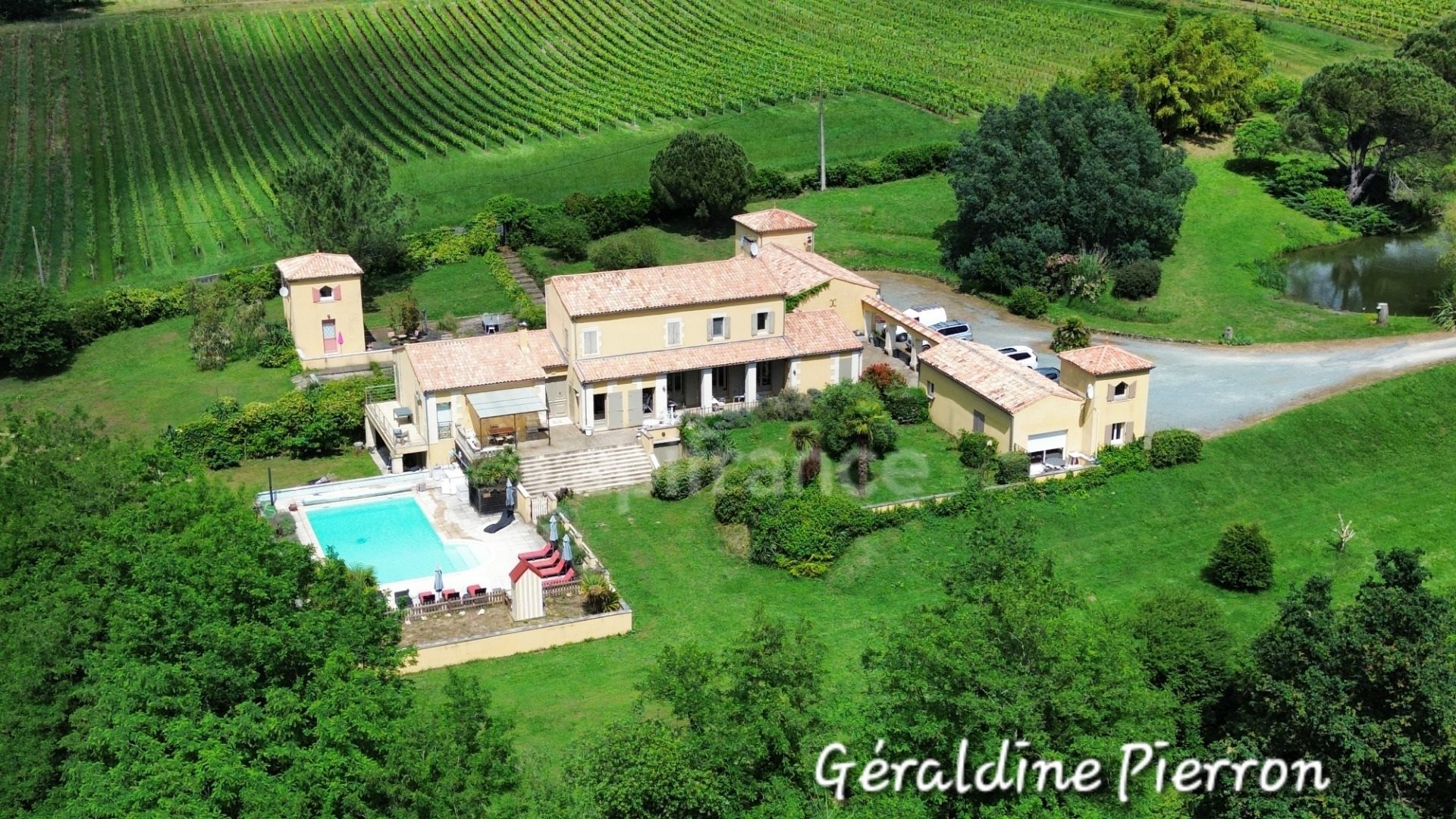 Maison à vendre, 480m², Saint-Bonnet-sur-Gironde