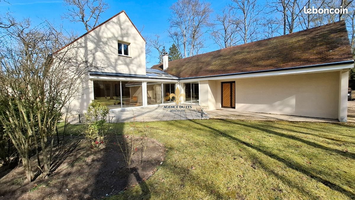 Maison à louer, 183m², Lamorlaye