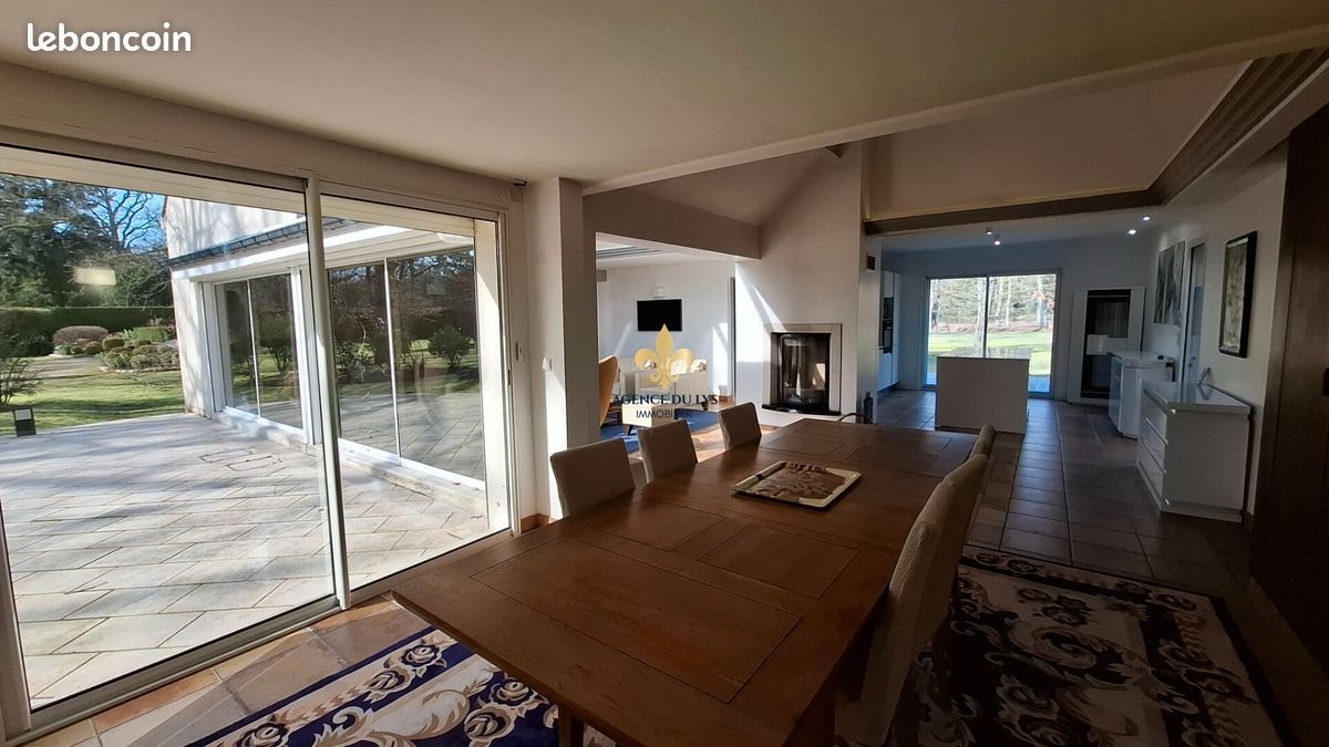 Maison à louer, 183m², Lamorlaye