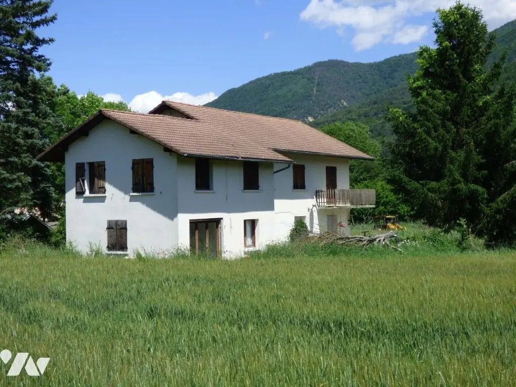 Maison à vendre, 270m², Saint-Etienne-le-Laus