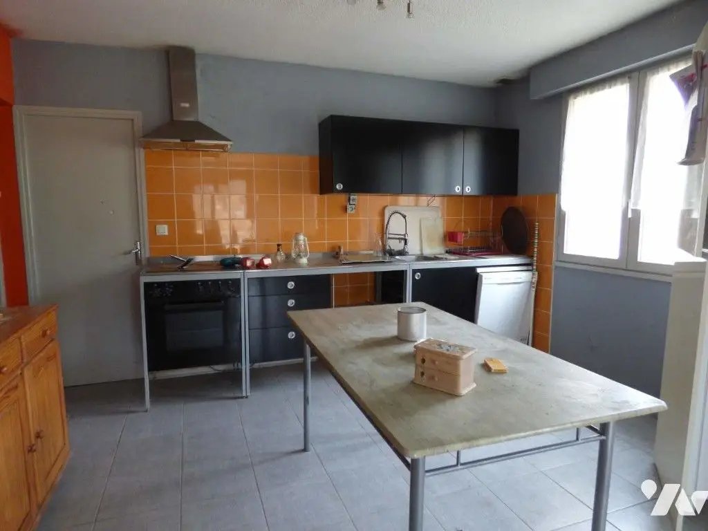Maison à vendre, 270m², Saint-Etienne-le-Laus