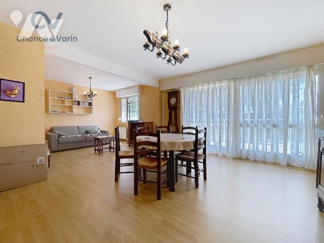 Appartement à vendre, 100m², Lisieux