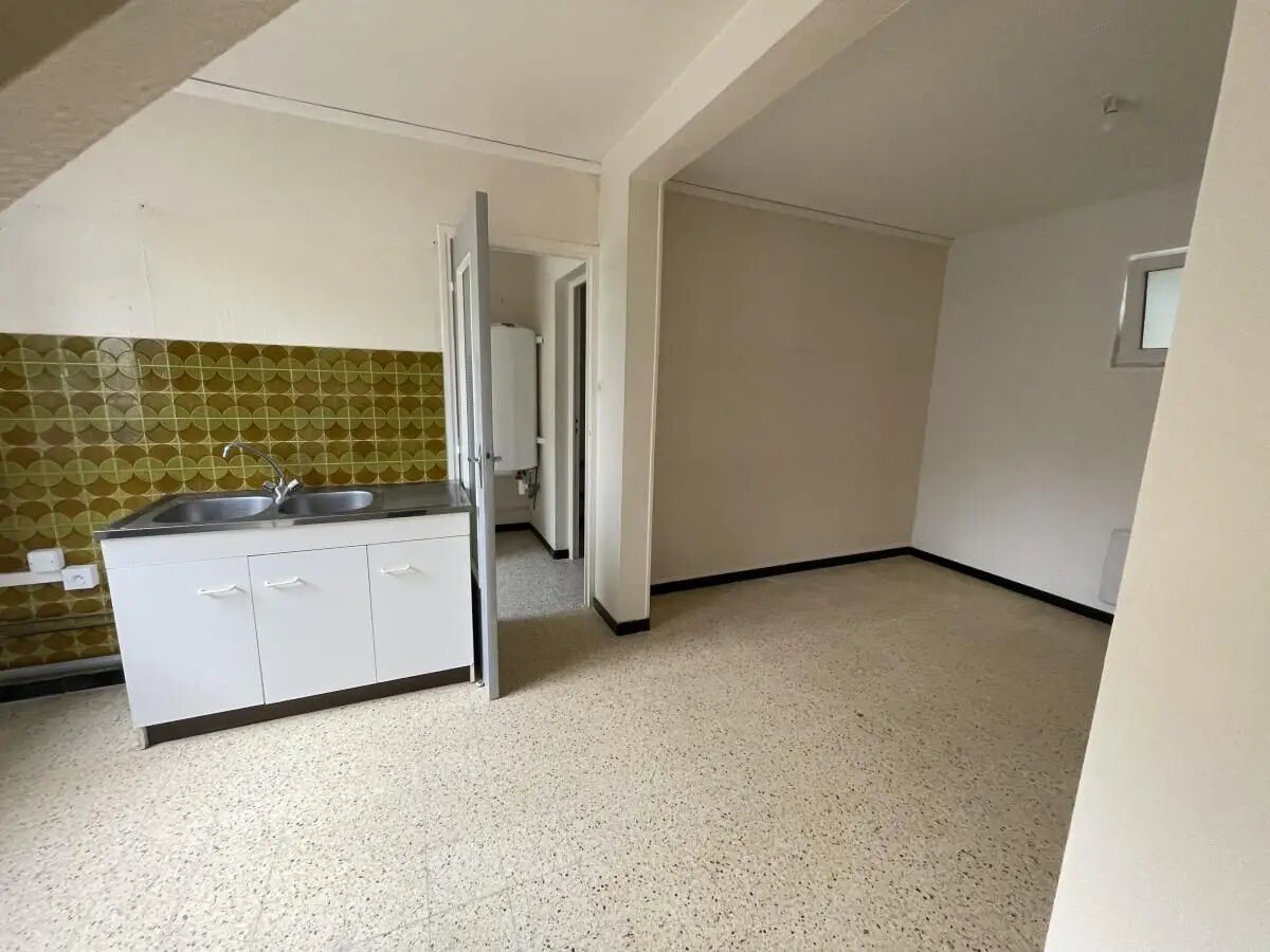 Maison à louer, 51m², Curgies