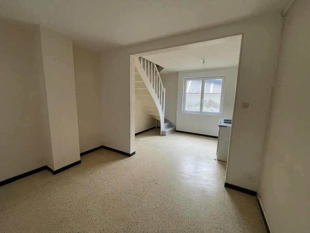 Maison à louer, 51m², Curgies