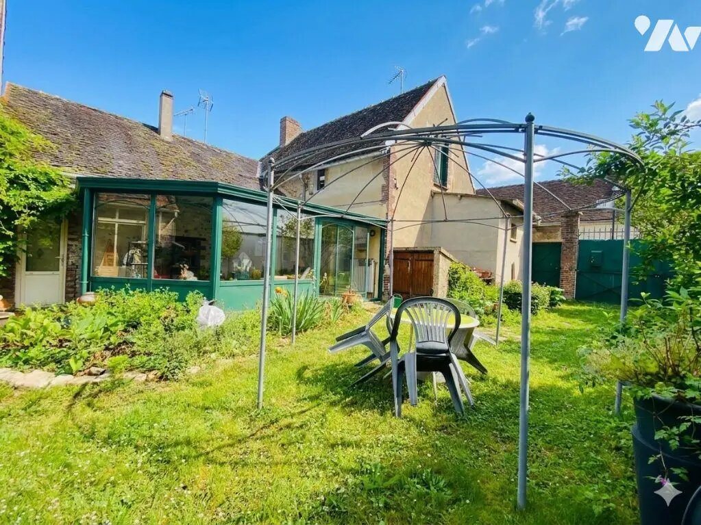 Maison à vendre, 4m², Villeneuve-sur-Yonne