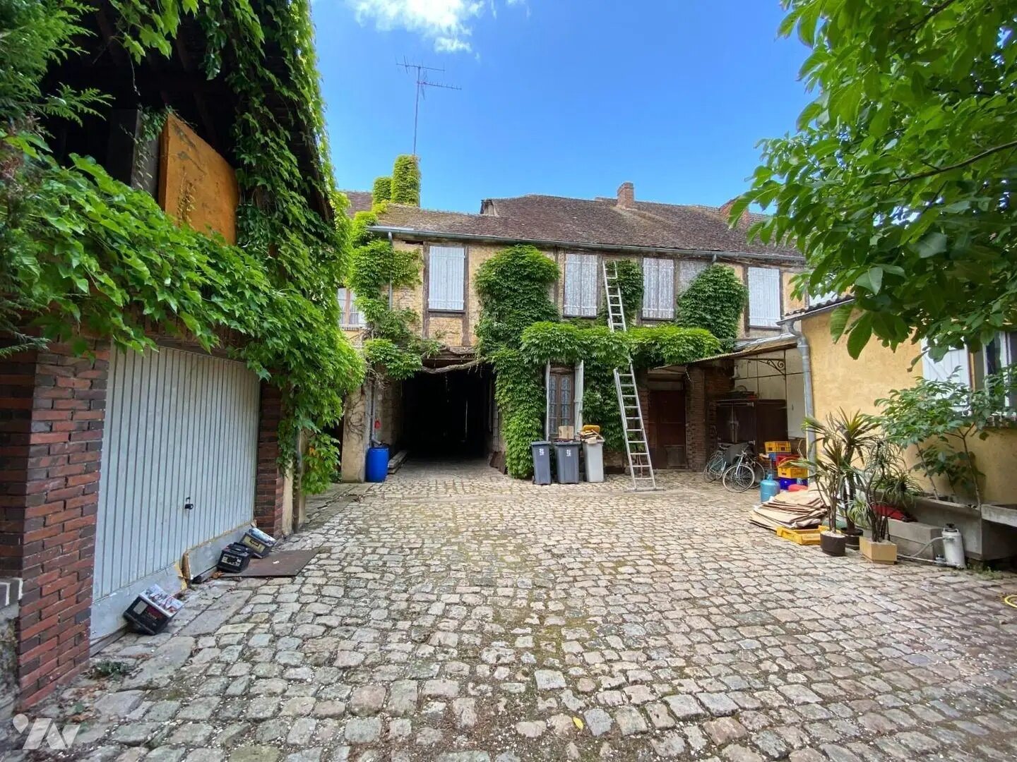 Maison à vendre, 425m², Villeneuve-sur-Yonne